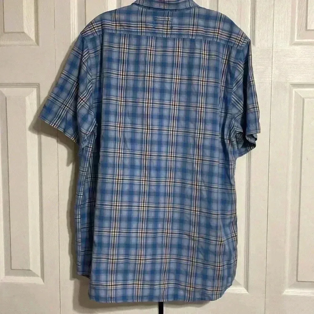 The North face short sleeve plaid button down mens shirt size LARGE